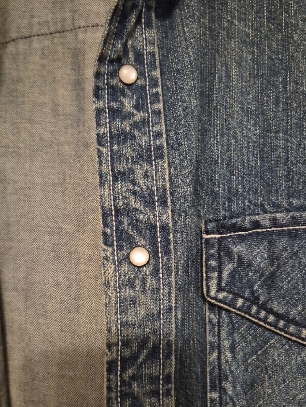 NWOT Arizona Jean Co. Womens  Distressed Blue Denim Shirt Jacket SZ L - Picture 7 of 10